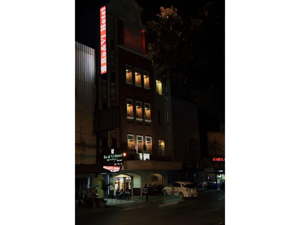 ג'קרטה Hotel Rovi Boutique מראה חיצוני תמונה