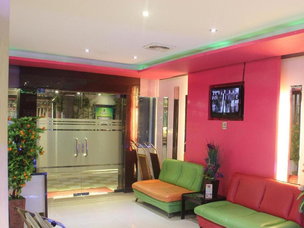 ג'קרטה Hotel Rovi Boutique מראה חיצוני תמונה