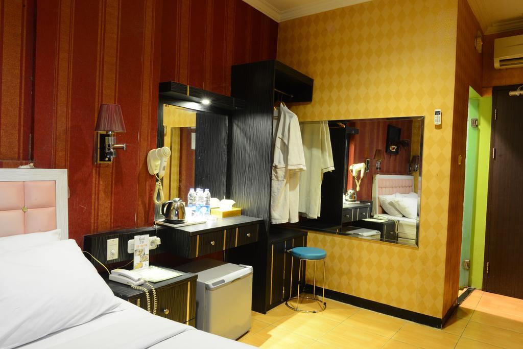 ג'קרטה Hotel Rovi Boutique מראה חיצוני תמונה
