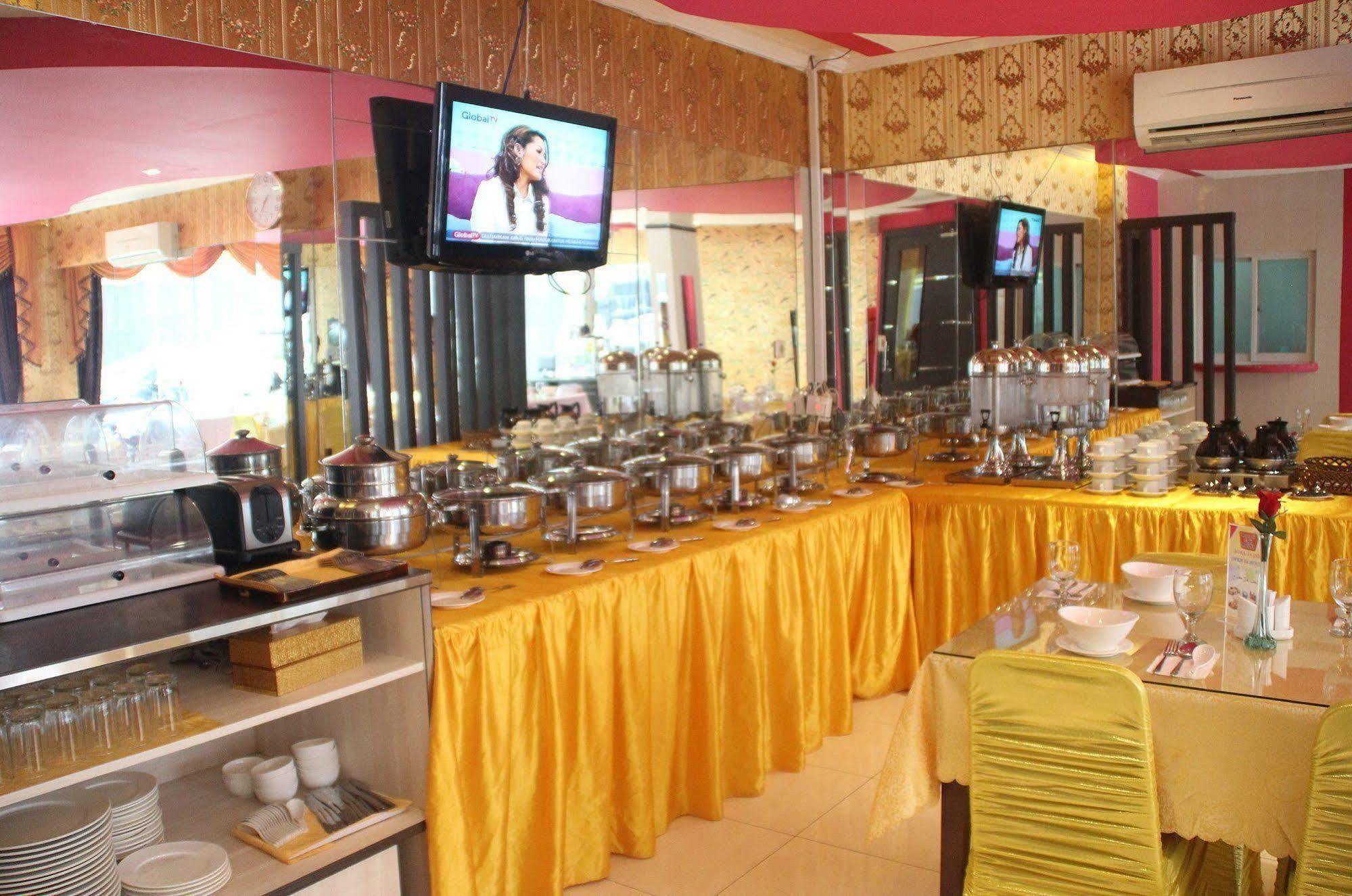 ג'קרטה Hotel Rovi Boutique מראה חיצוני תמונה