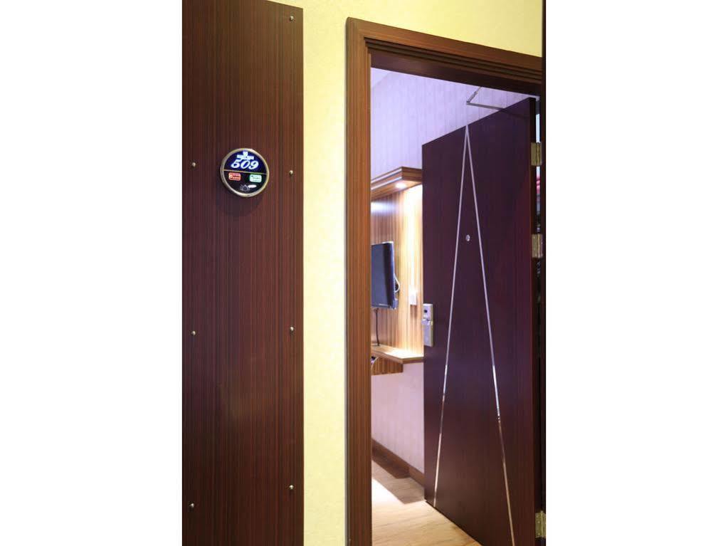ג'קרטה Hotel Rovi Boutique מראה חיצוני תמונה