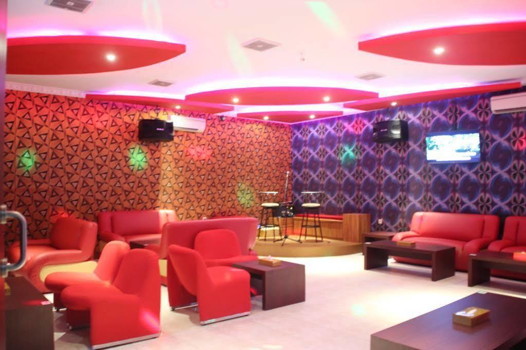 ג'קרטה Hotel Rovi Boutique מראה חיצוני תמונה